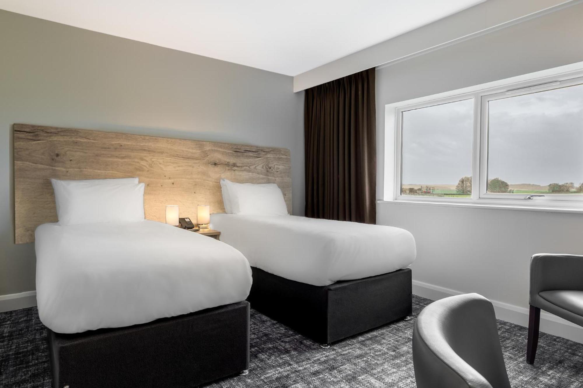 The Stones Hotel Солсбери Экстерьер фото