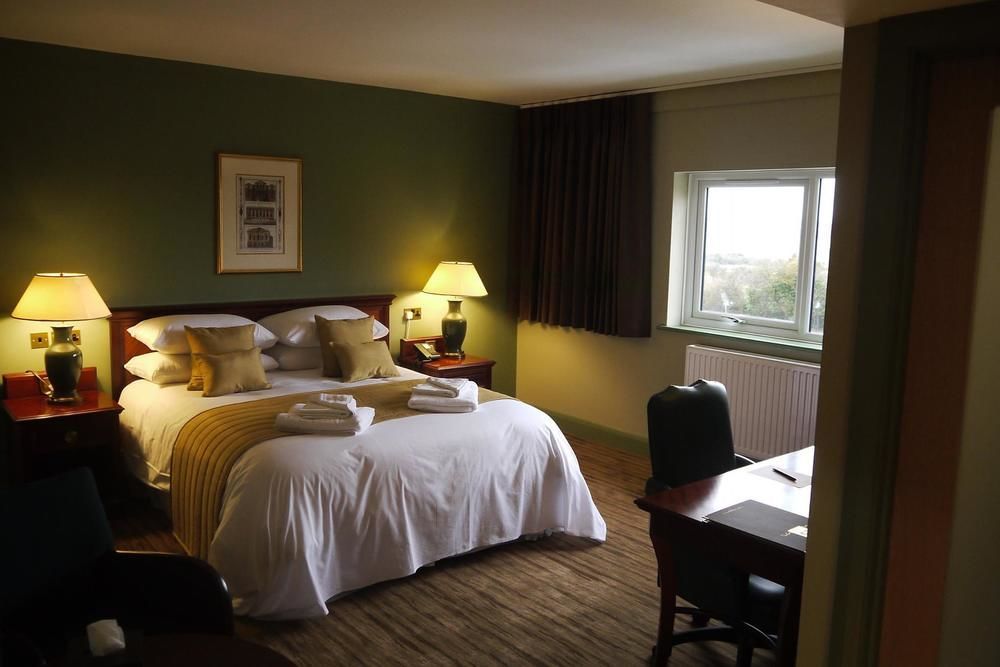 The Stones Hotel Солсбери Экстерьер фото